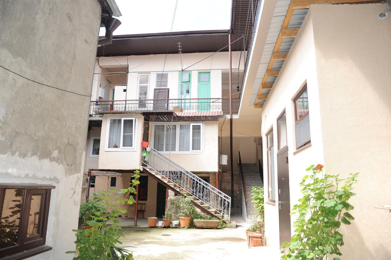 Apartment On Prospekt Mira 71 Sochumi Exterior foto